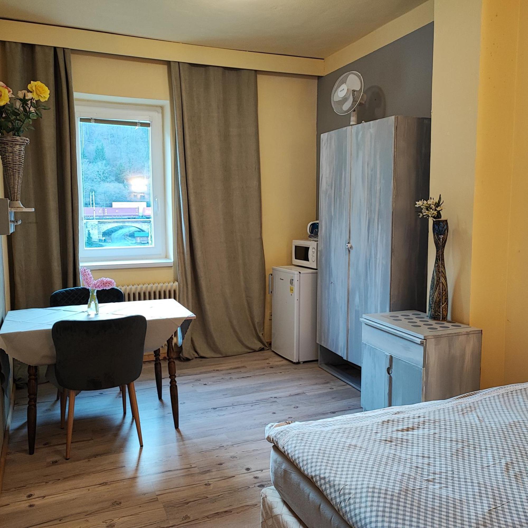 Penzion Privoz Hřensko 部屋 写真
